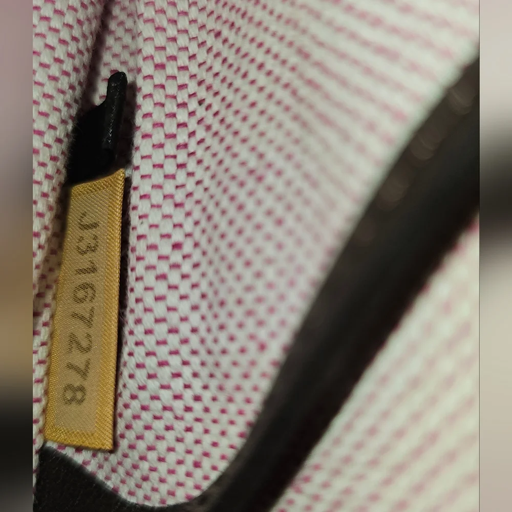 Dooney & Bourke Croc Embossed Learher Janine Handbag strap EUC - Picture 5 of 16